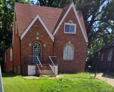8838 Park Lane , Saint Louis, MO 63147 Main Photo