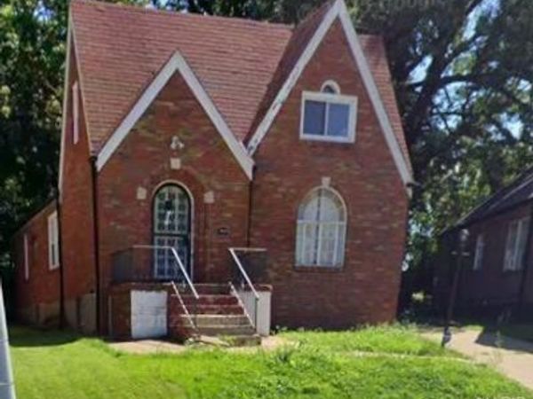 8838 Park Lane , St Louis, MO 63147