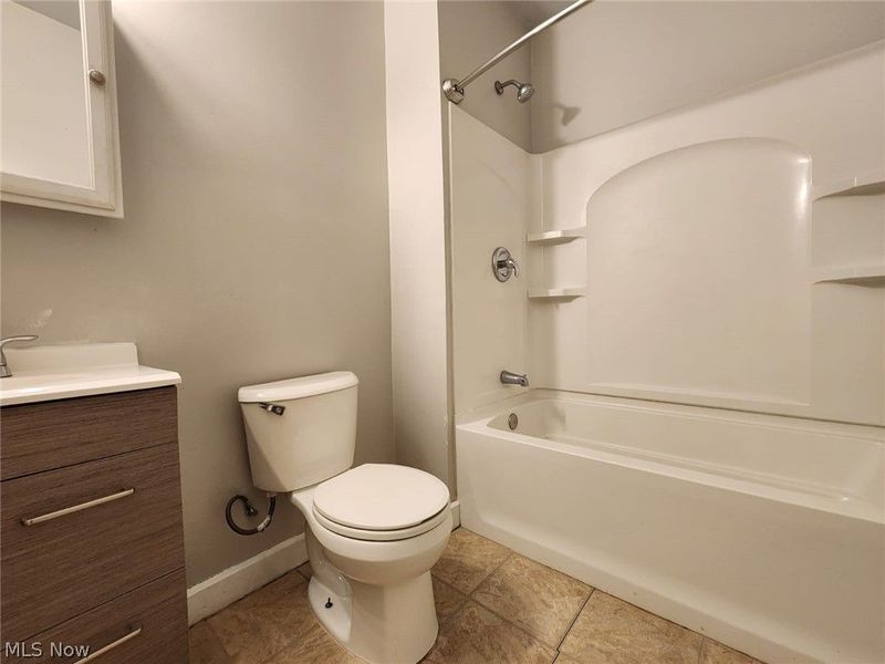 2200 W 104th Street , Unit Upper Unit, Cleveland, OH 44102 Photo 7