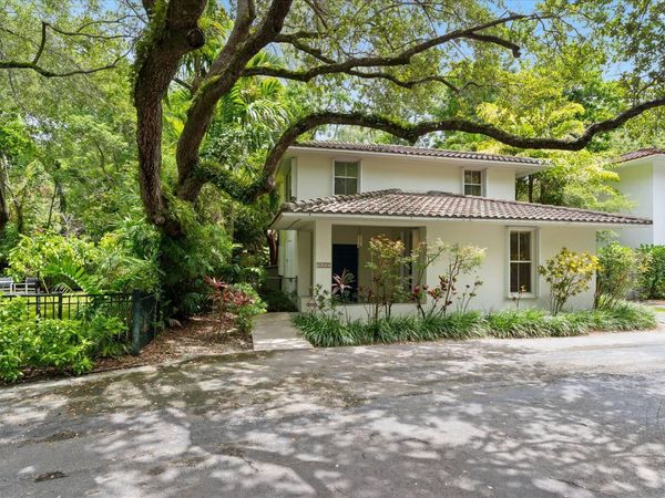 3611 SW 37th Avenue, Unit 19, Coconut Grove, FL 33133