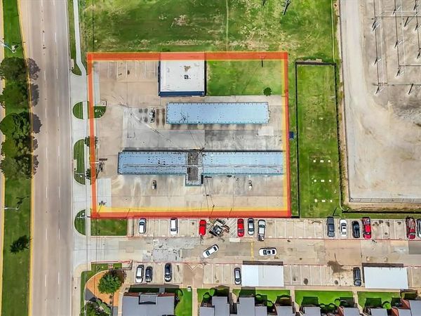 2235 E Pioneer Parkway , Arlington, TX 76010