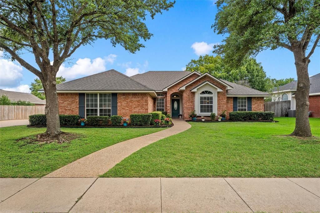 10013 Rodeo Drive, Waco, TX 76712 Main Photo