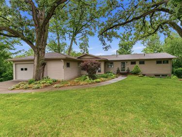403 N 10th Street , Clinton, IA 52732