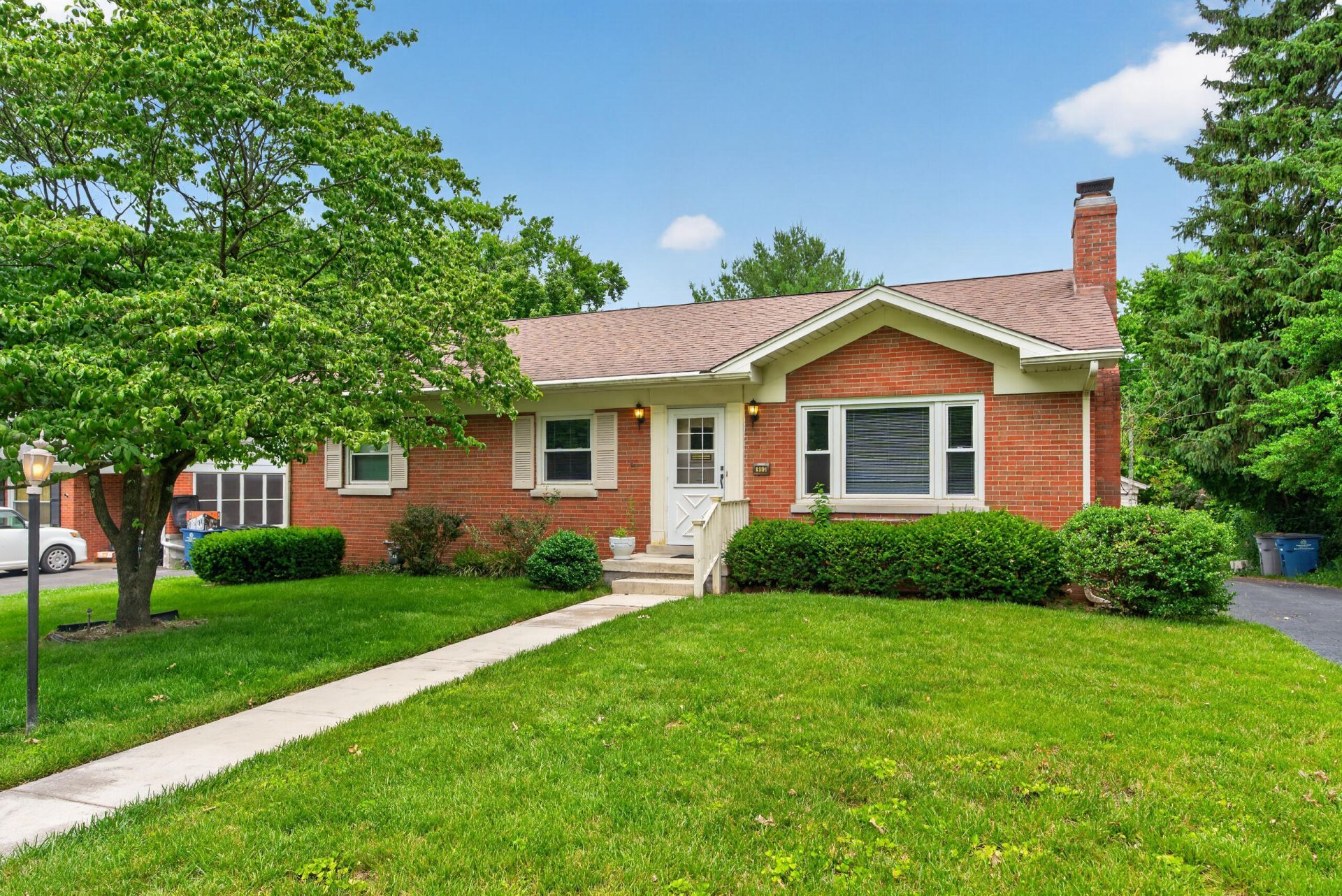 993 Fredericksburg Road, Lexington, KY 40504 Main Photo