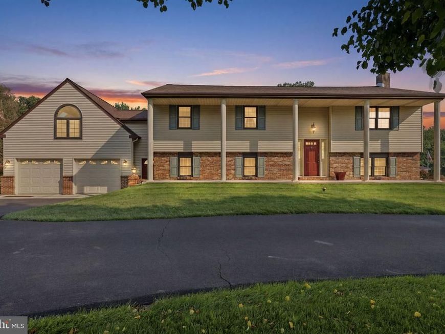 2733 Village Road, Langhorne, PA 19047 Main Photo