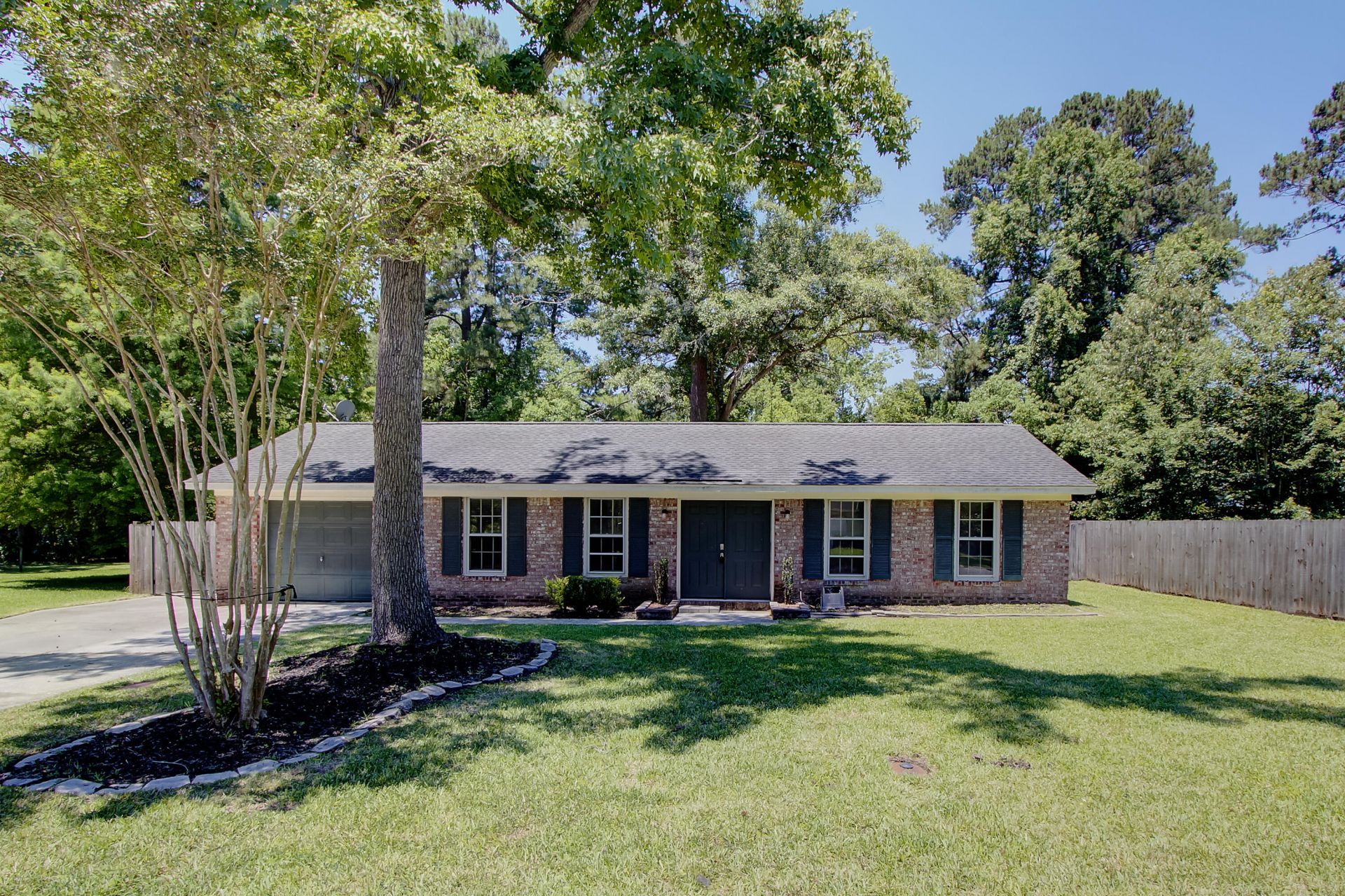 125 Tiffany Lane Photo 1