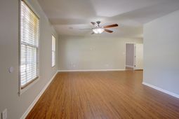 125 Tiffany Lane photo 4