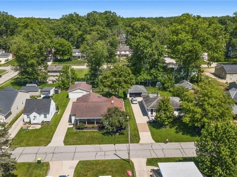 233 Sunset Road, Avon Lake, OH 44012 Photo 4
