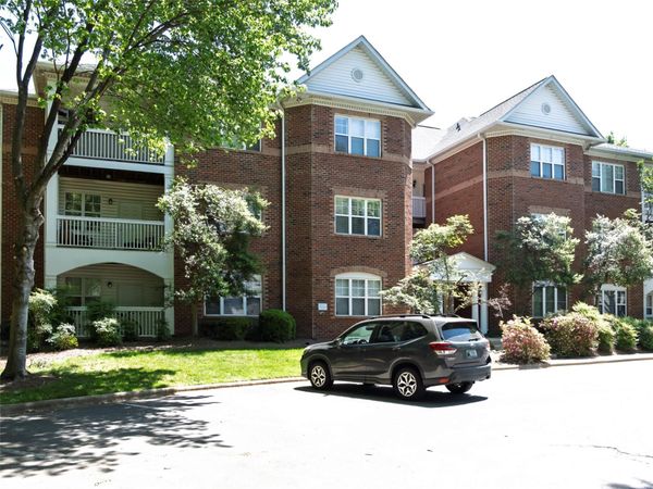 5609 Fairview Road, Unit 3, Charlotte, NC 28209