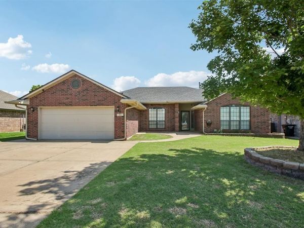 316 SE 33rd Street, Moore, OK 73160