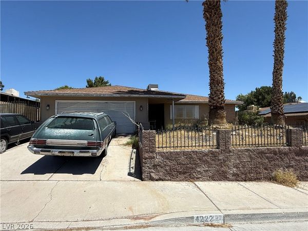 4222 Vader Avenue , Las Vegas, NV 89120