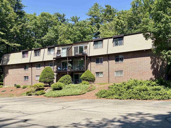 13 Silvestri Circle, Unit 19, Derry, NH 03038