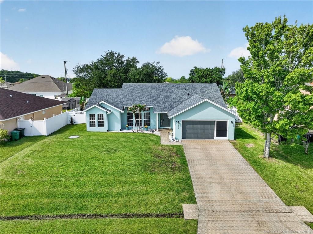 2510 SW Fair Isle Road, Port Saint Lucie, FL 34987 Photo