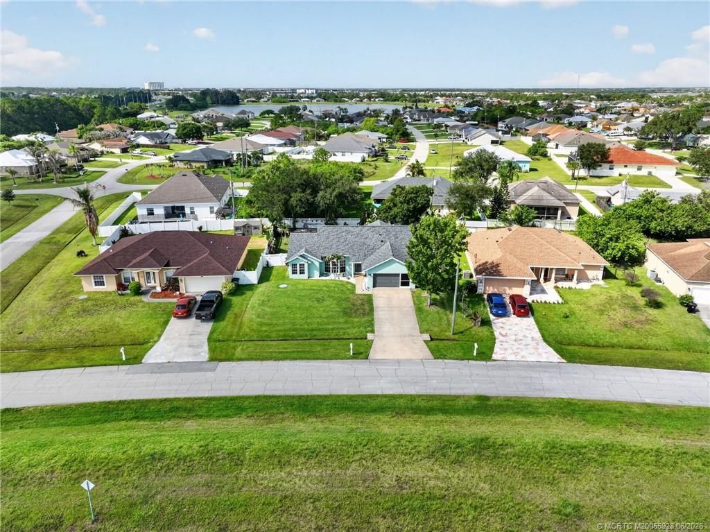 2510 SW Fair Isle Road, Port Saint Lucie, FL 34987 Photo