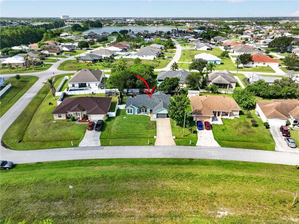 2510 SW Fair Isle Road, Port Saint Lucie, FL 34987 Photo