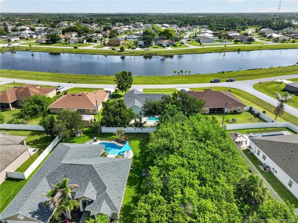 2510 SW Fair Isle Road, Port Saint Lucie, FL 34987 Photo