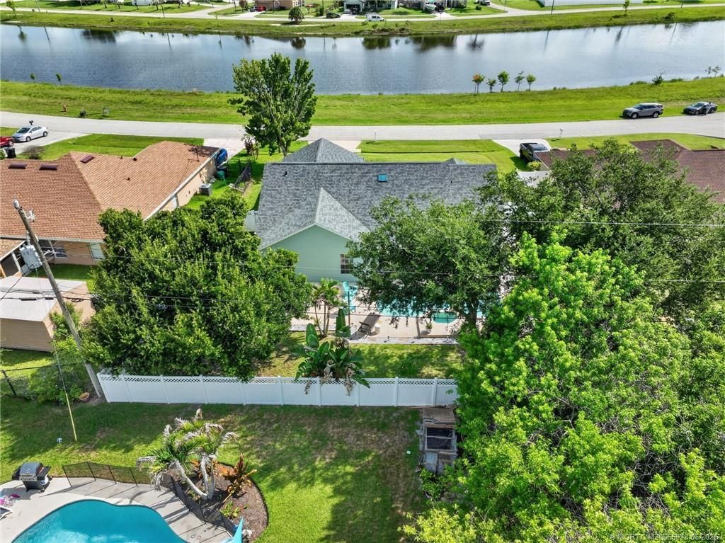 2510 SW Fair Isle Road, Port Saint Lucie, FL 34987 Photo