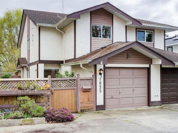 1825 Fairfield Rd , Victoria, BC V8S 1G9