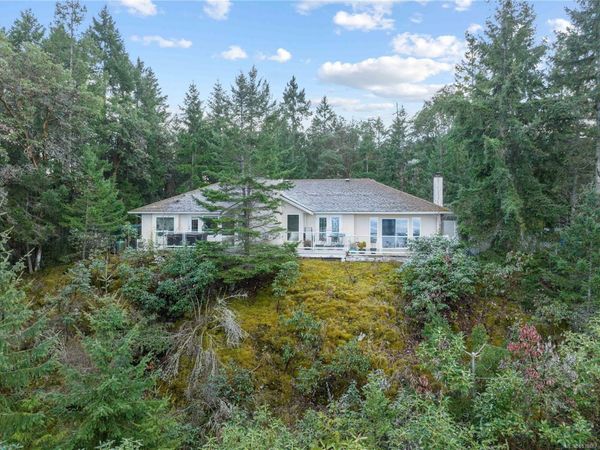 7297 Aulds Rd , Lantzville, BC V0R 2H0