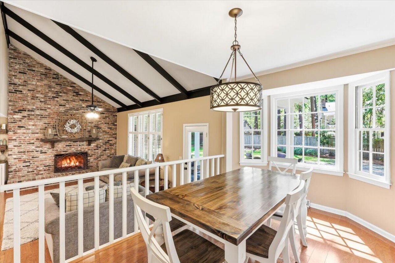 102 Laurens Court Photo 13