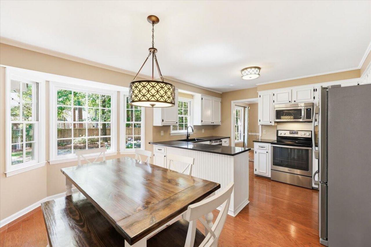 102 Laurens Court Photo 14