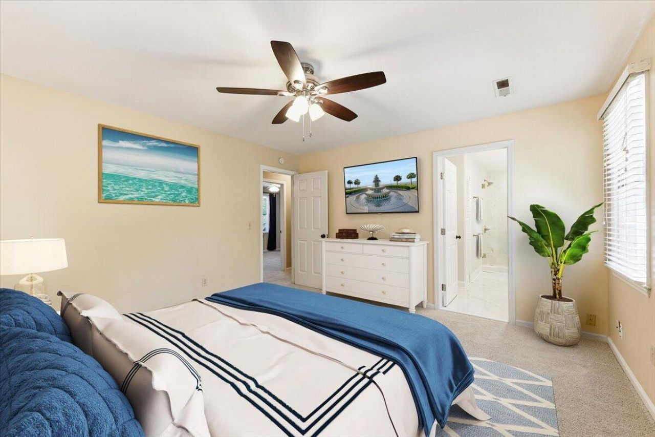 102 Laurens Court Photo 36
