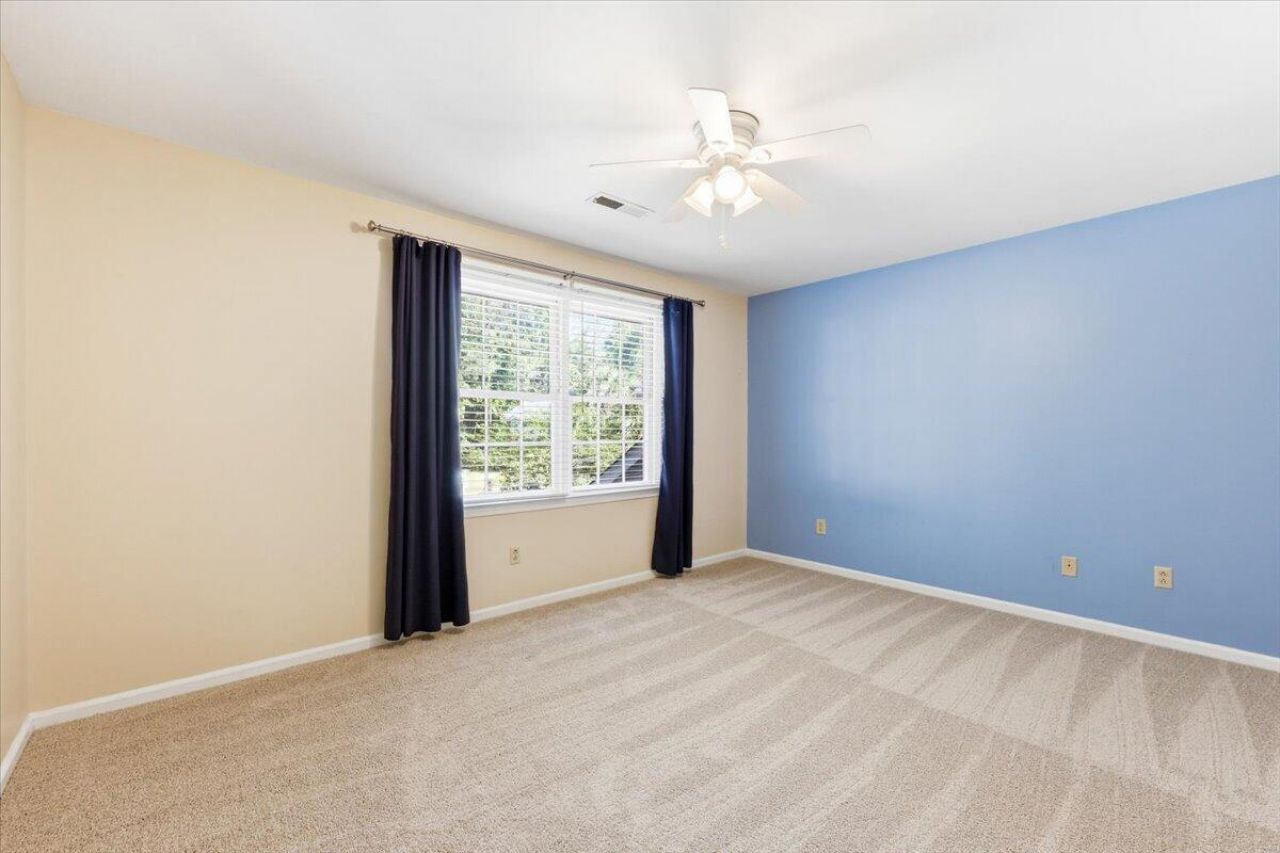 102 Laurens Court Photo 42