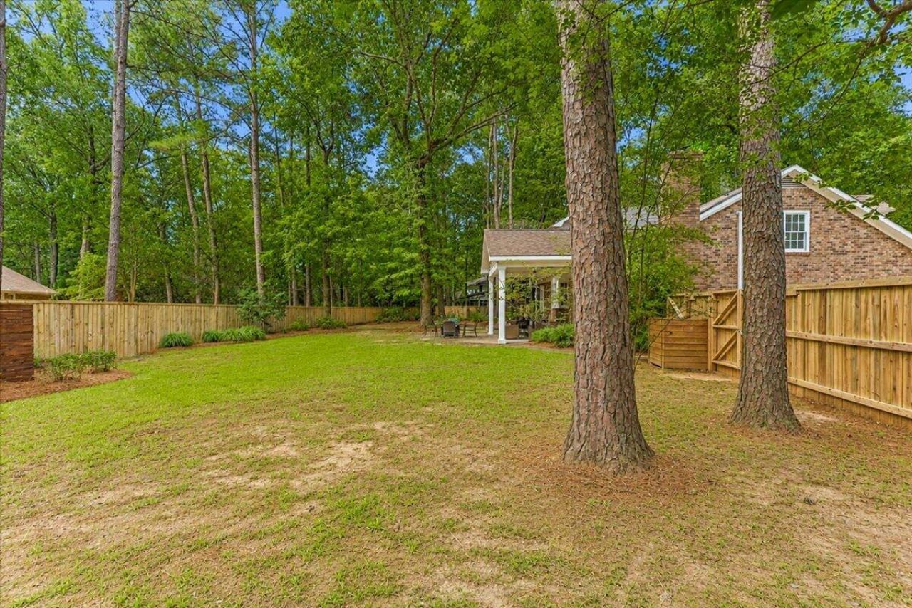 102 Laurens Court Photo 47