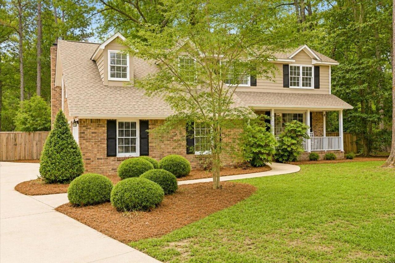 102 Laurens Court Photo 5