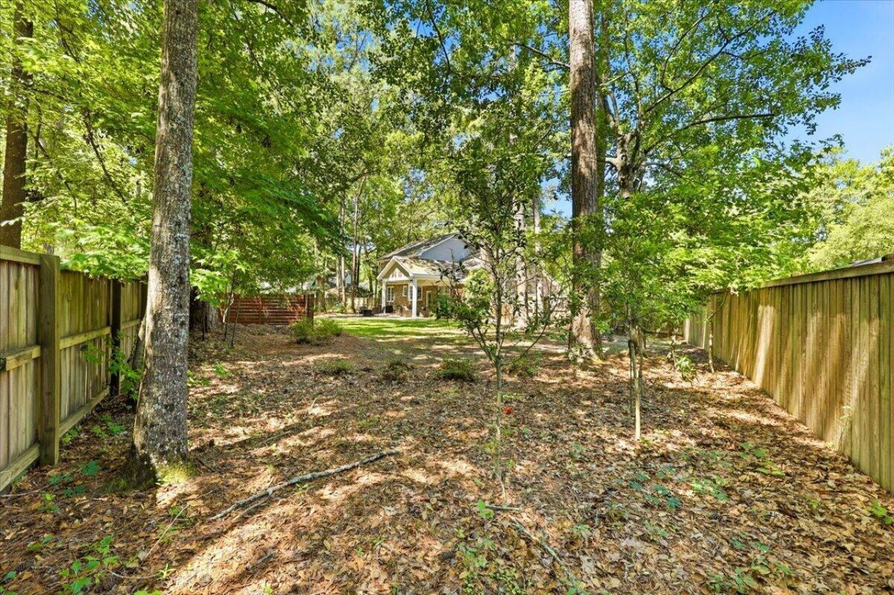 102 Laurens Court Photo 53