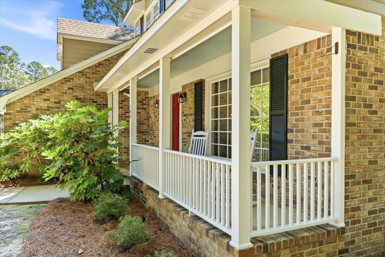 102 Laurens Court Photo 6