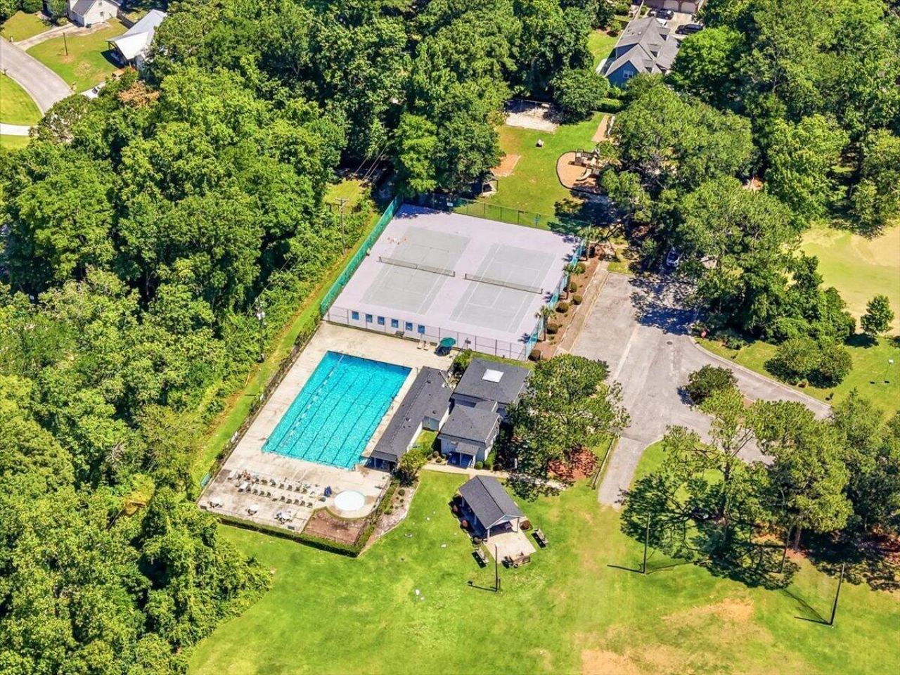 102 Laurens Court Photo 61