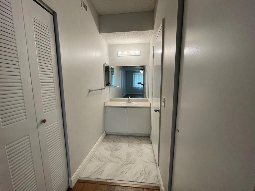 6992 SW 39th Street, Unit I203, Davie, FL 33314 Photo