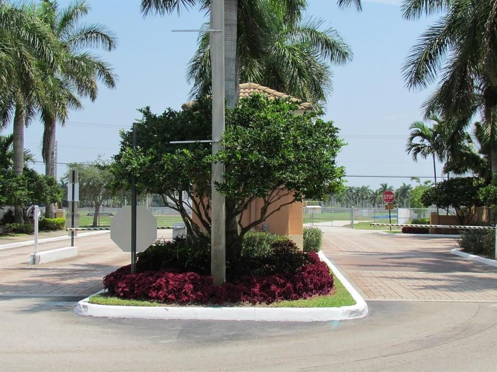 6992 SW 39th Street, Unit I203, Davie, FL 33314 Photo