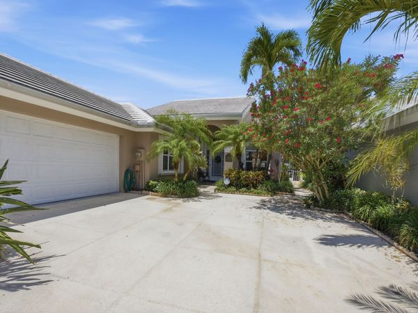 2319 Saratoga Bay Drive, West Palm Beach, FL 33409