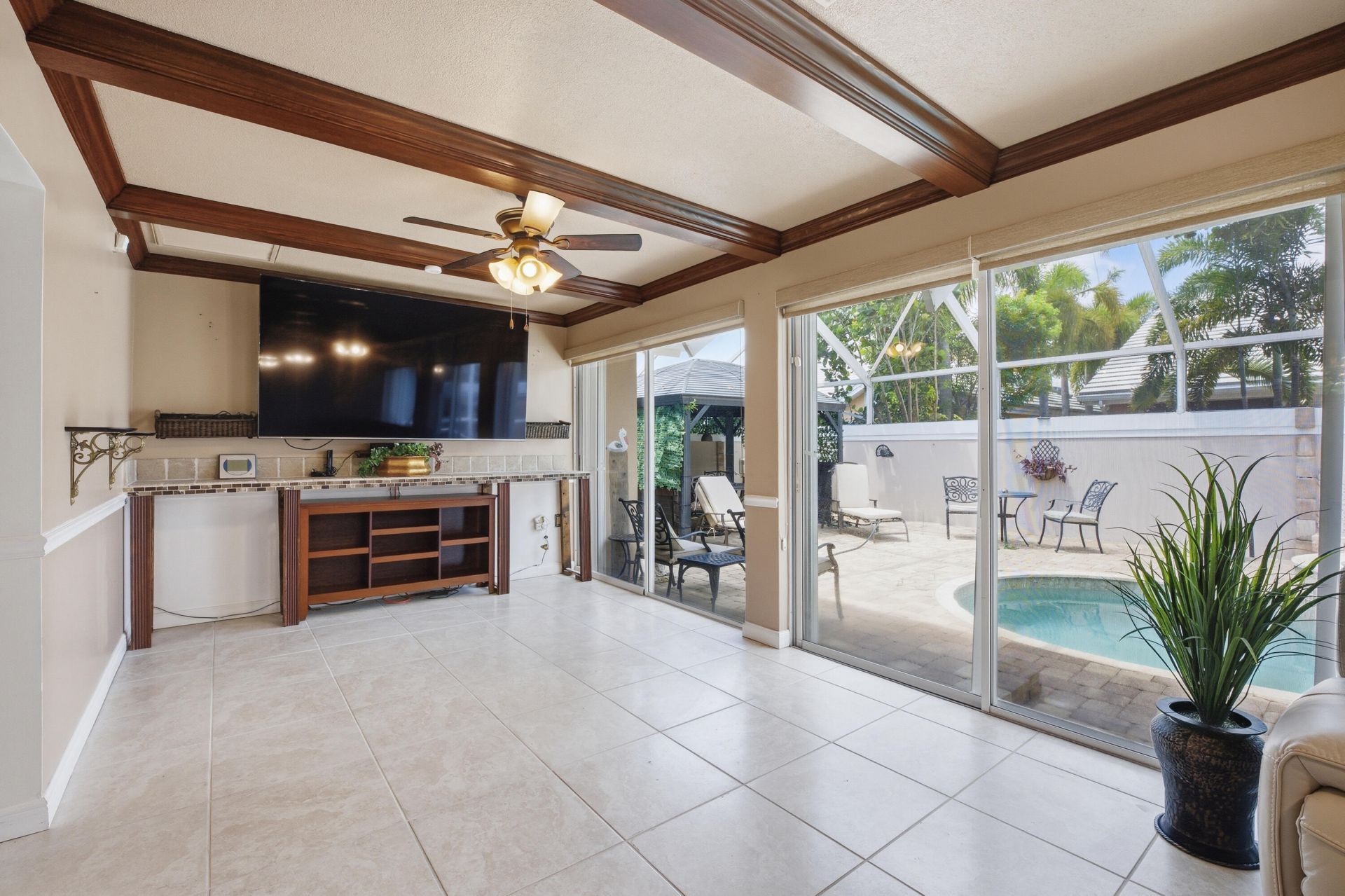 2319 Saratoga Bay Drive, West Palm Beach, FL 33409 Photo