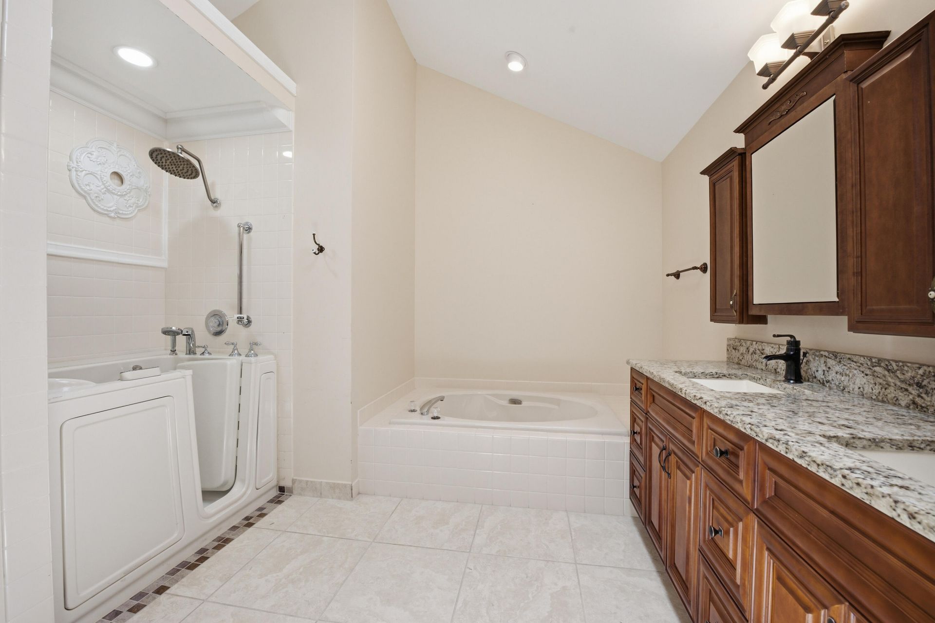 2319 Saratoga Bay Drive, West Palm Beach, FL 33409 Photo