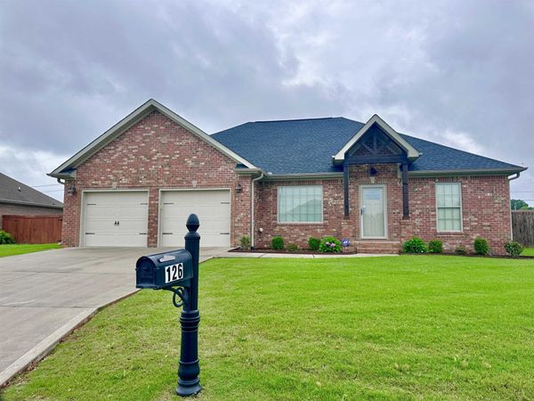 126 Fox Loop, Muscle Shoals, AL 35661