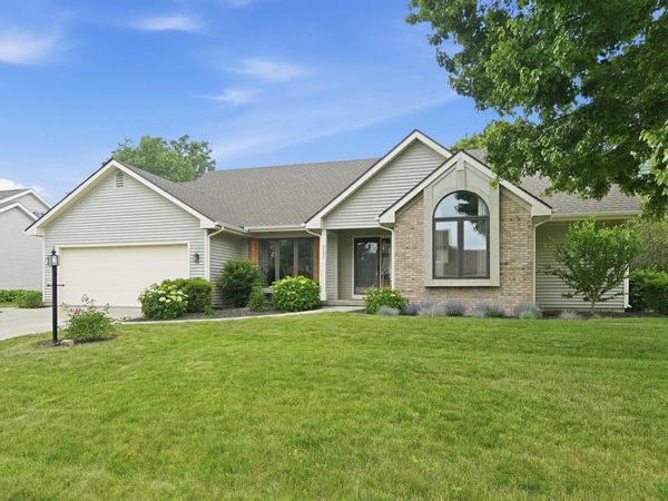 5535 Trishlyn Cove, Fort Wayne, IN 46835