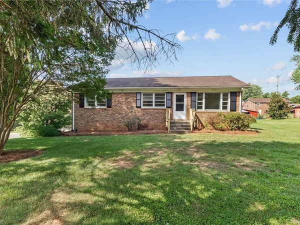 113 Jenny Lane, Pilot Mountain, NC 27041