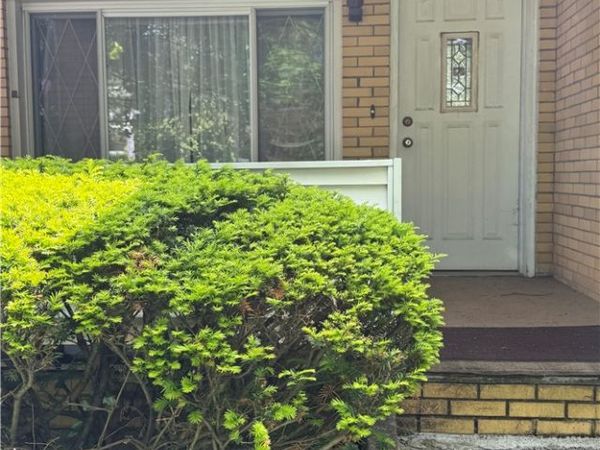 600 Edgewood , Apollo, PA 15613