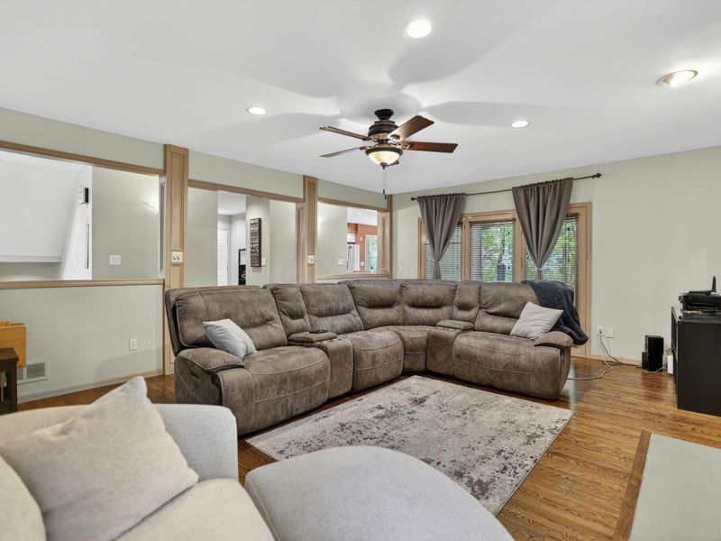 4405 Plymouth Rock Court, Columbus, OH 43230 Photo 6