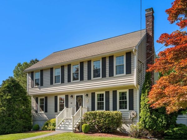 61 Regina S Dr, Tewksbury, MA 01876