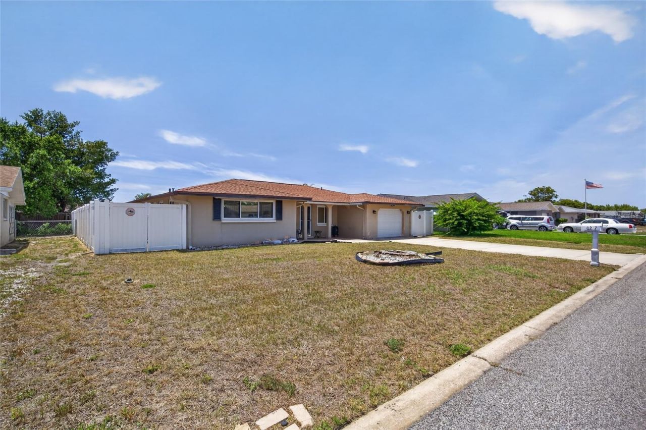 10237 Oak Hill Drive , Port Richey, FL 34668 Photo