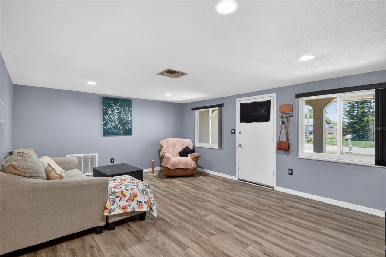 10237 Oak Hill Drive , Port Richey, FL 34668 Photo