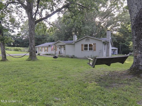 5871 S Highway 305 , Hernando, MS 38632