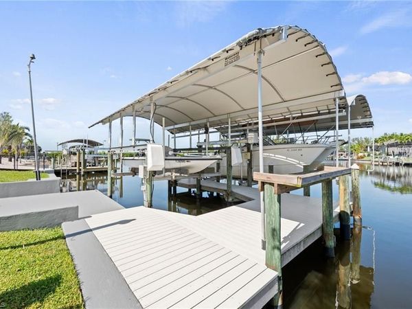 12213 Star Shell DR, MATLACHA ISLES, FL 33991