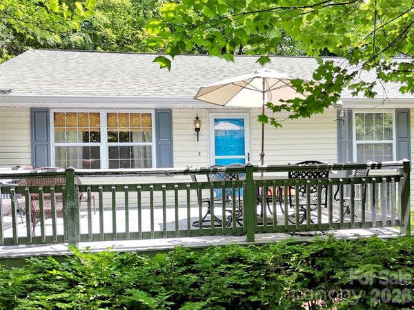 330 Sleepy Hollow Drive , Waynesville, NC 28785