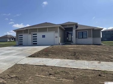 6227 N 210th Street, Elkhorn, NE 68022
