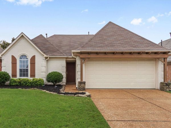 1654 FAR DR, Cordova, TN 38016
